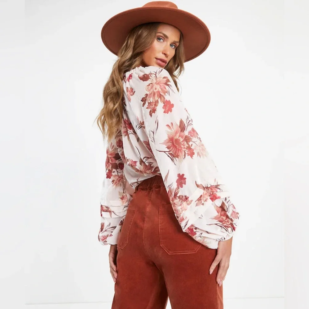 NWT Vici Arden Floral Burnout Velvet Top |Size XS - Picture 3 of 5
